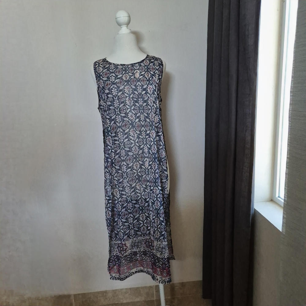 Michelle Nicole Black and White Sleeveless Sheath Dress